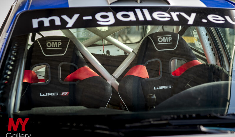 
								Ford Focus RS WRC’01 full									